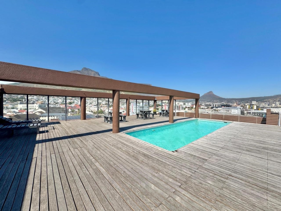 1 Bedroom Property for Sale in Woodstock Western Cape